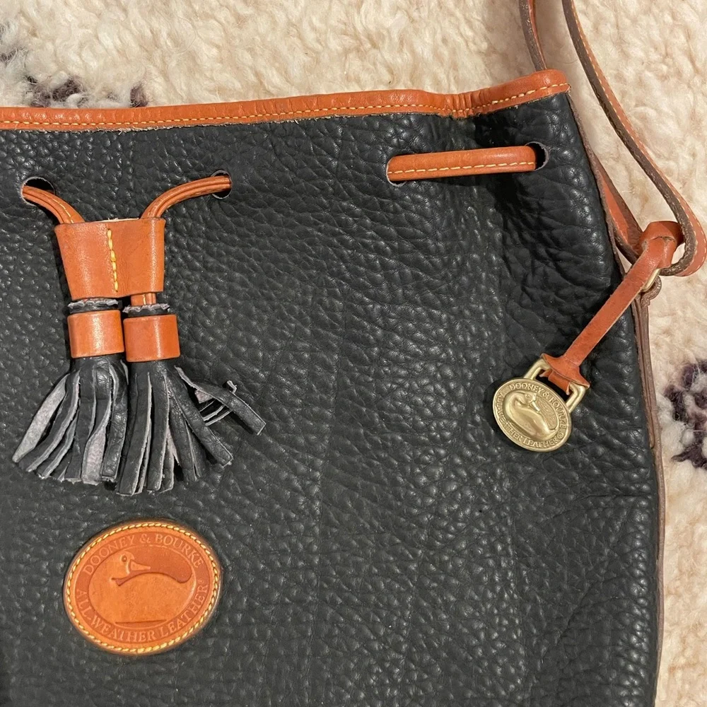 Vintage Dooney and Bourke Purse - Picture 3 of 6